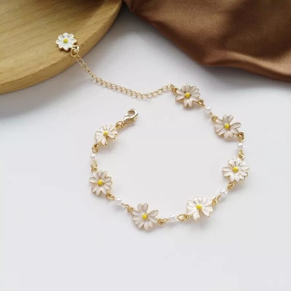 Korean White Daisy Pearl Bracelet for Girls - Image 4